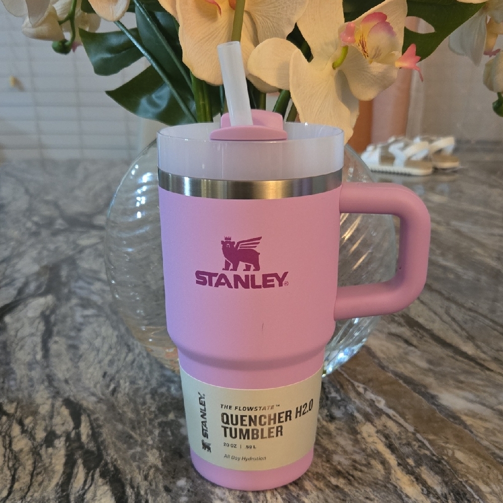 Stanley Pink Insulated Quencher H2.0 Tumbler with Handle and Straw